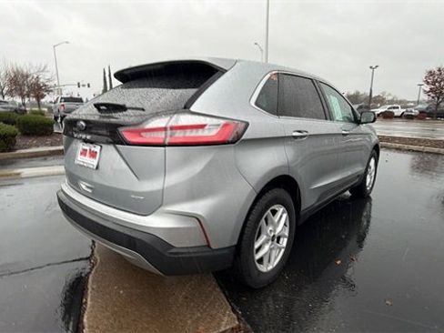 Used 2024 Ford Edge SEL image 4