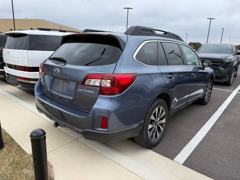 Used 2015 Subaru Outback 2.5i Limited image 4