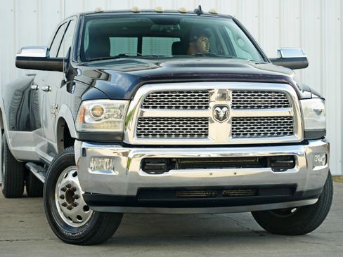 Used 2015 RAM 3500 Laramie image 2