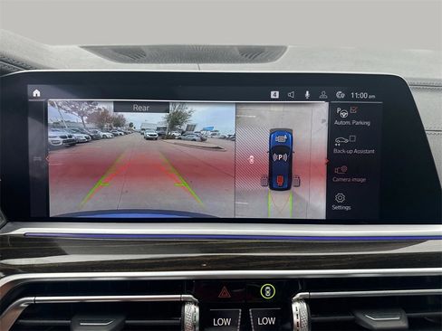 Used 2020 BMW X7 xDrive40i w/ Parking Assistance Package image 17