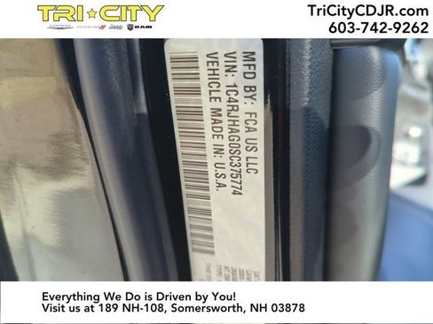 New 2025 Jeep Grand Cherokee Altitude image 29