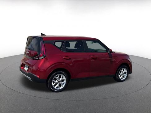 Used 2025 Kia Soul LX w/ LX Technology Package FWD image 15