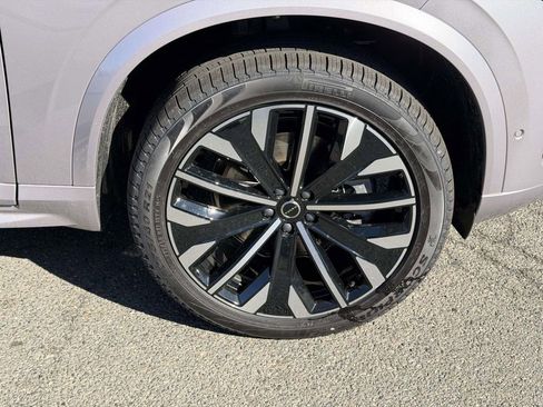 New 2026 Volvo XC90 B6 Plus w/ Protection Package Premier image 24