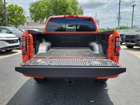 Certified 2025 Nissan Frontier Pro-X RWD image 9