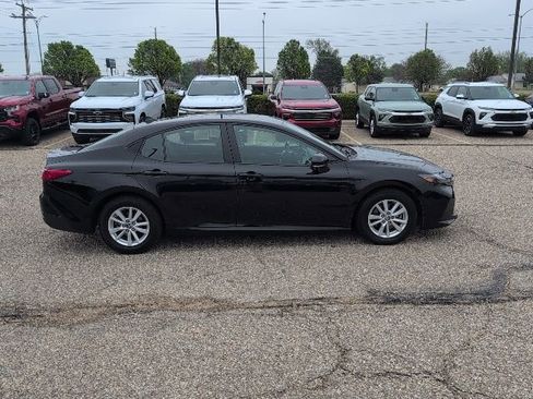 Used 2025 Toyota Camry LE FWD image 16