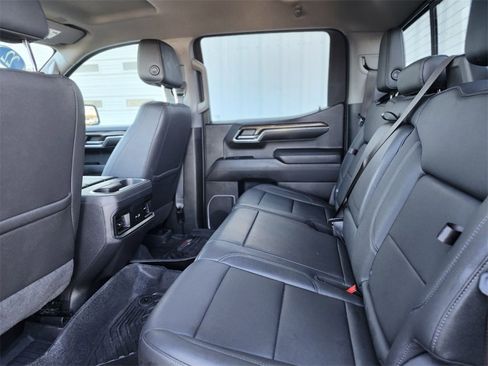 Used 2022 Chevrolet Silverado 1500 LT Trail Boss w/ LT Trail Boss Premium Package image 11