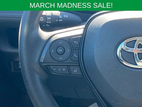 Used 2021 Toyota RAV4 XLE w/ Convenience Package image 15