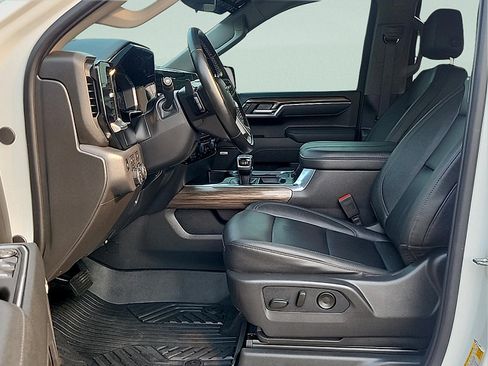 Used 2026 Chevrolet Silverado 1500 LT Trail Boss w/ Convenience Package II AWD/4WD image 13
