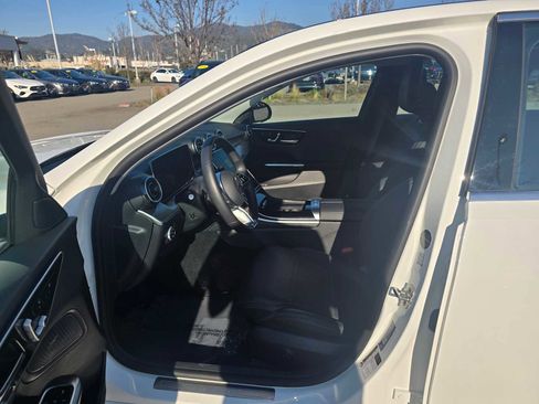 Used 2025 Mercedes-Benz C 300 4MATIC Sedan image 22