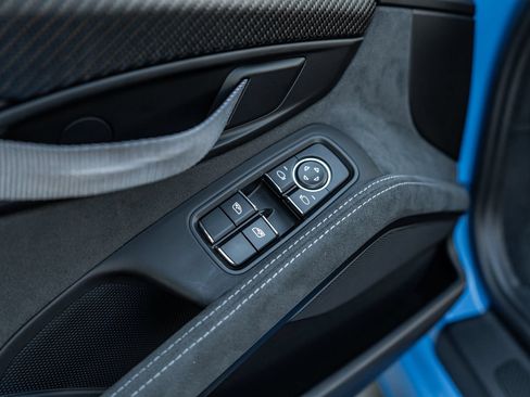 Used 2025 Porsche 718 Cayman GT4 RS RWD image 25