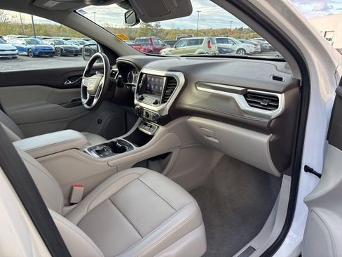 Used 2022 GMC Acadia SLT image 21