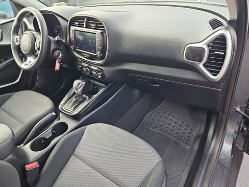 Used 2022 Kia Soul LX w/ Technology Package FWD image 29