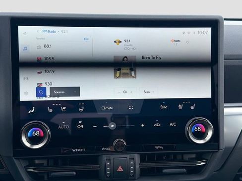 New 2026 Lexus GX 550 AWD/4WD image 32