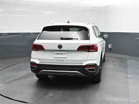 Used 2022 Volkswagen Taos SE image 8