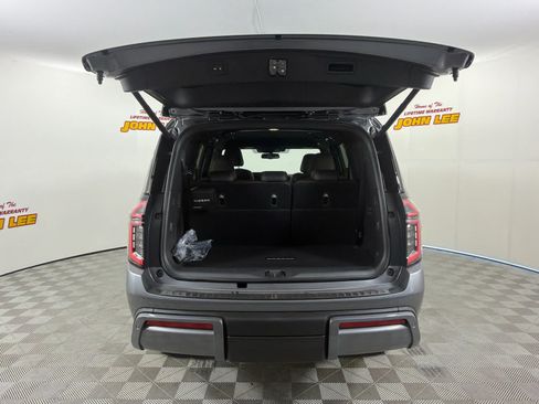 New 2026 Nissan Armada SL w/ Captain's Chari Seat Package AWD/4WD image 5