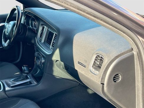 Used 2022 Dodge Charger SXT image 27