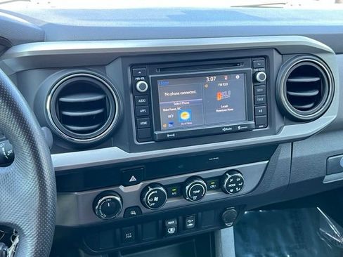 Used 2019 Toyota Tacoma SR5 AWD/4WD image 24