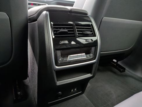 Certified 2025 BMW X5 xDrive40i w/ M Sport Package AWD/4WD image 35