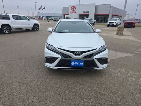 Used 2023 Toyota Camry XSE image 2