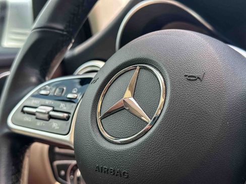 Used 2020 Mercedes-Benz GLC 300 image 31