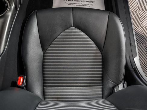 Used 2024 Toyota Camry SE image 29