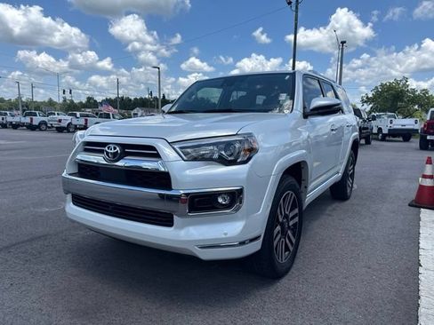 Used 2024 Toyota 4Runner Limited AWD/4WD image 4