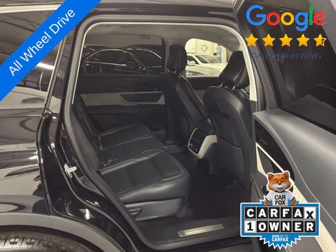 Used 2025 Lincoln Nautilus Premier AWD/4WD image 18
