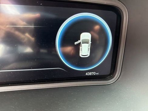 Used 2022 Hyundai Kona Limited FWD image 9