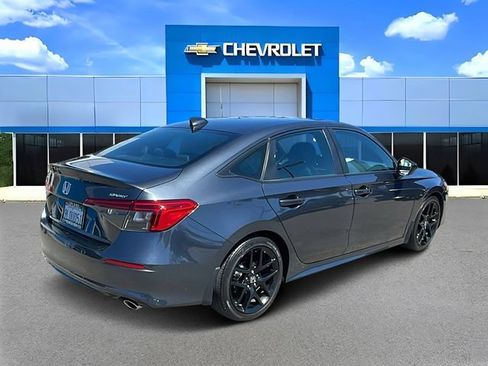 Used 2024 Honda Civic Sport image 3