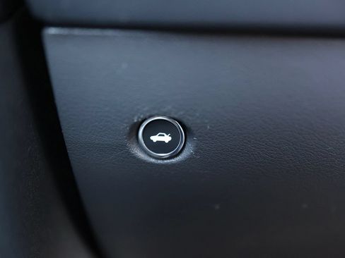 Used 2012 Dodge Challenger R/T Plus RWD image 28