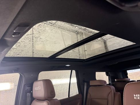 Used 2023 Chevrolet Tahoe High Country image 23