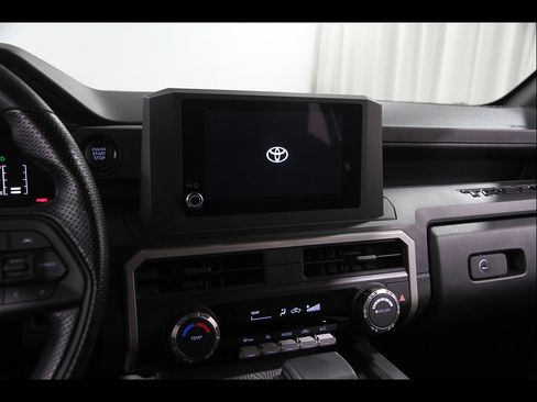 Used 2024 Toyota Tacoma SR AWD/4WD image 9