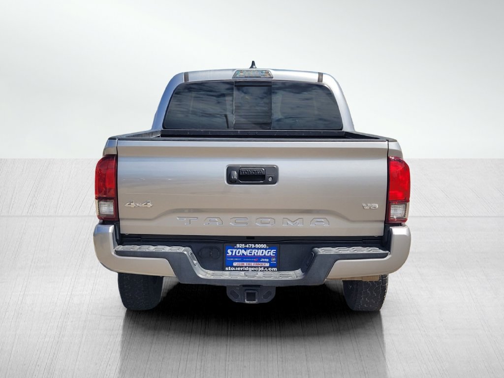 Used 2021 Toyota Tacoma SR5 w/ Technology Package AWD/4WD image 5