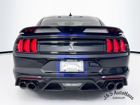 Used 2020 Ford Mustang Shelby GT500 w/ Technology Package RWD image 6
