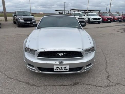 Used 2013 Ford Mustang Convertible image 9