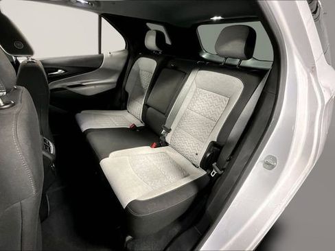 Used 2022 Chevrolet Equinox LT image 21
