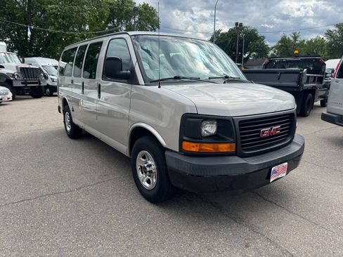Used 2006 GMC Savana 1500 Passenger RWD image 4