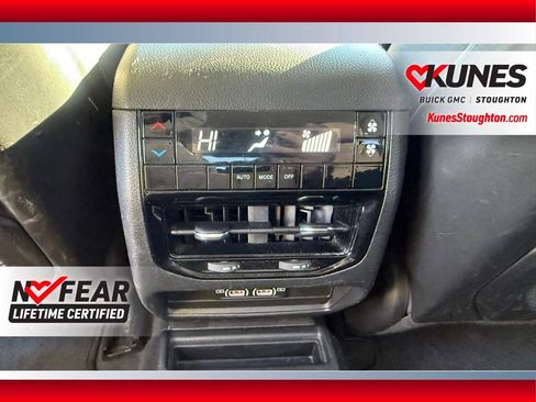 Used 2023 Jeep Grand Cherokee L Laredo image 38