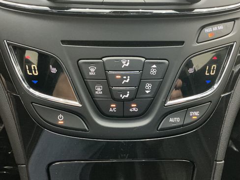 Used 2016 Buick Regal Premium w/ Driver Confidence Package #2 FWD image 36
