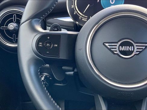 Used 2022 MINI Cooper S FWD image 19