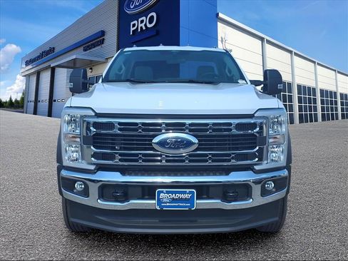 New 2025 Ford F550 4x4 Regular Cab Super Duty image 22