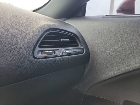 Used 2020 Dodge Challenger SXT RWD image 27