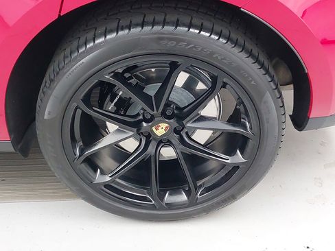 Used 2024 Porsche Macan GTS image 34