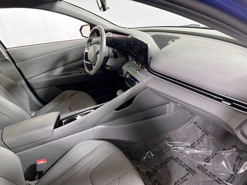 Used 2023 Hyundai Elantra SEL w/ Convenience Package FWD image 28