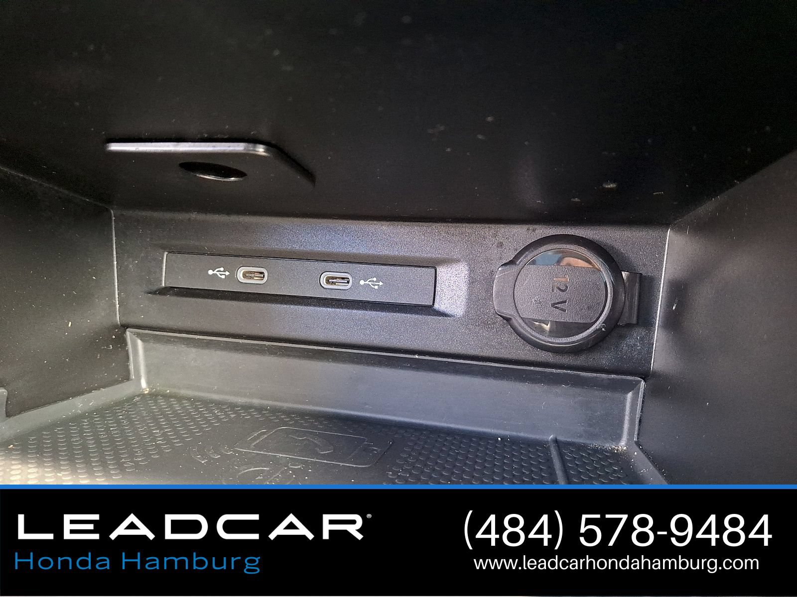 Used 2024 Volkswagen Tiguan SE R-Line AWD/4WD image 24