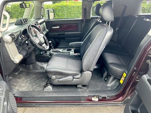 Used 2007 Toyota FJ Cruiser 2WD image 33