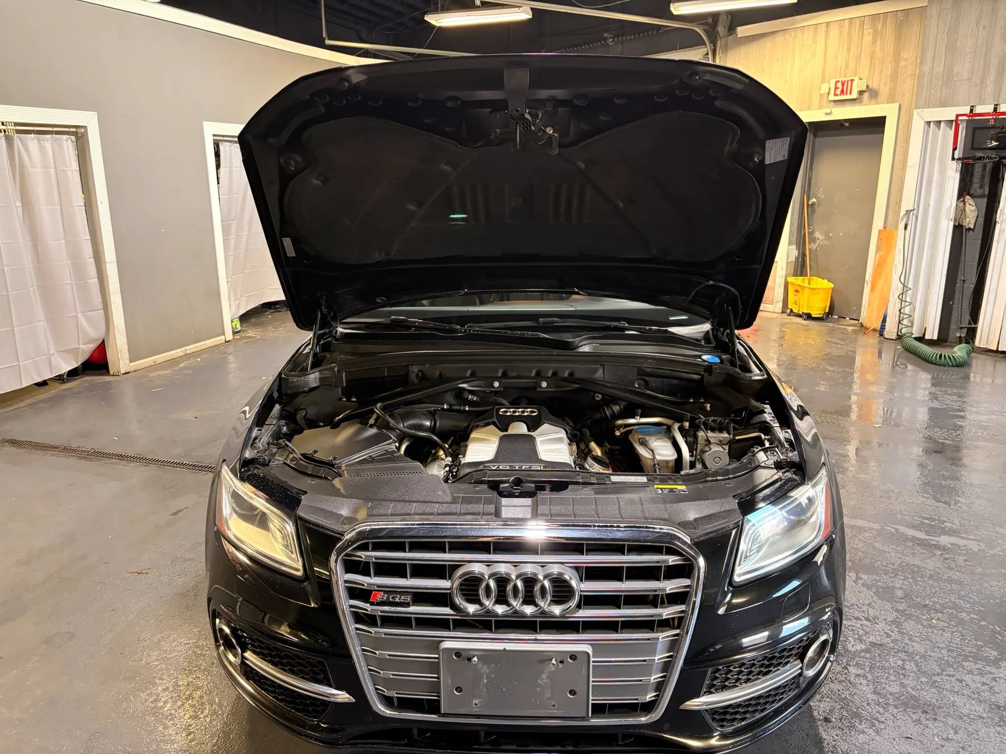 Used 2017 Audi SQ5 Premium Plus w/ Technology Package AWD/4WD image 29