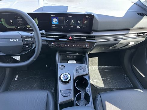 New 2026 Kia Sportage EX AWD/4WD image 11