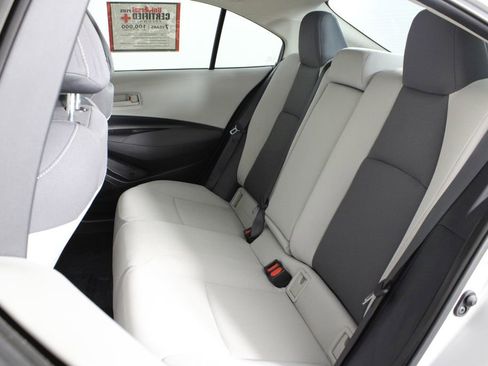 Used 2022 Toyota Corolla LE image 20