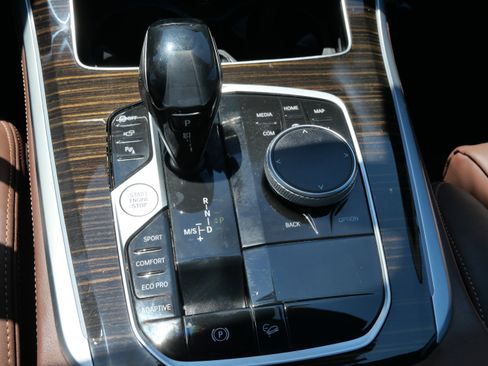 Used 2021 BMW X5 xDrive40i w/ Convenience Package AWD/4WD image 22